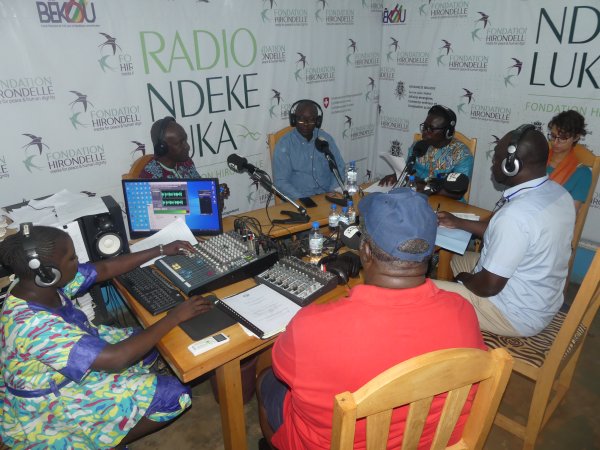 ‘Patara’, 11 September 2021, Bangui, CAR; Courtesy by Vianney Ingassou (Radio Ndeke Luka). Photo taken during fieldwork, here: a debate programme called ‘Patara’, 11 September 2021, Bangui, CAR.